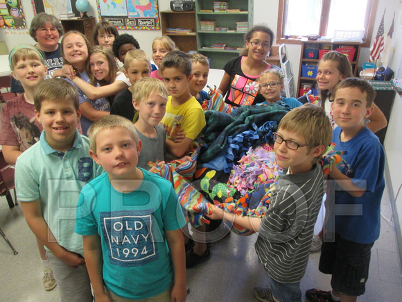Mrs  Wiedenhaupt and her 4th grade class at Valley Christian School in Oshkosh